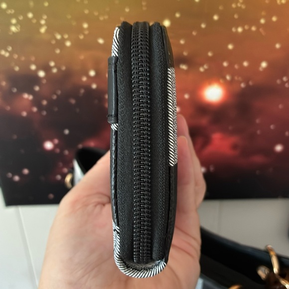 Mia K. Paloma Vegan Leather Bag and Wallet - Picture 12 of 13